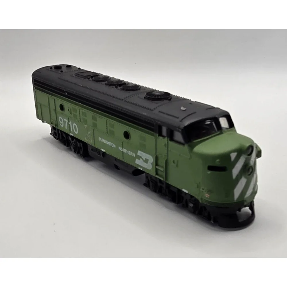 VTG Bachmann Burlington Northern #9710 EMD HO Scale Headlights Work PARTS ONLY